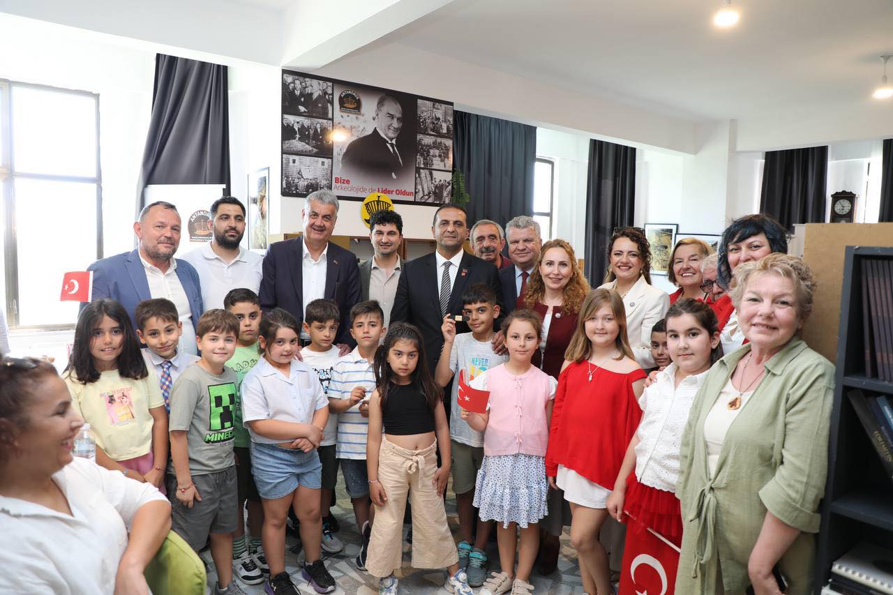 Edremit'te Çocuklardan Tarihi Antandros Temalı Resim Sergisi