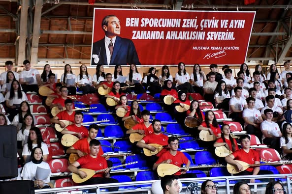 Balıkesir'de 19 Mayıs Atatürk'ü Anma, Gençlik ve Spor Bayramı Coşkuyla Kutlandı