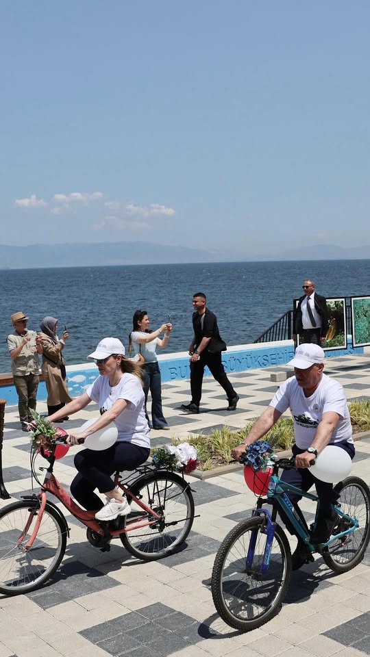 Bursa Büyükşehir Başkanı Bozbey'den Marmara Denizi'ne Sahip Çıkma Çağrısı