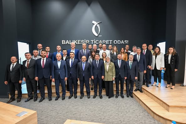 Adalet Bakanı Tunç, Balıkesir Ticaret Odası'nda İş Dünyasıyla Buluştu