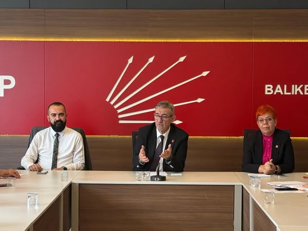 CHP Balıkesir'de Yeni Dönem Çalışmaları Başladı