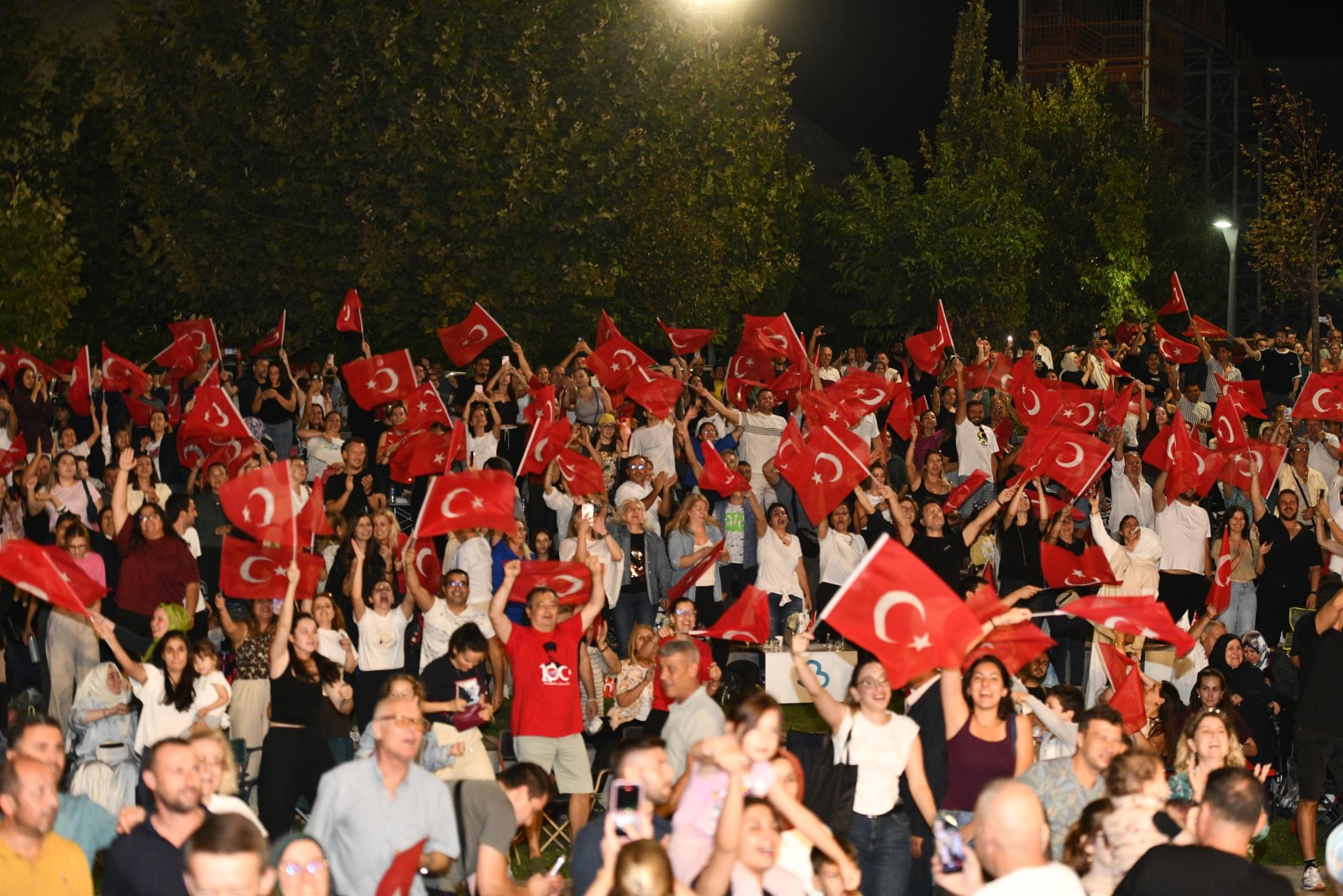 Kurtuluş Coşkusu Şampiyonluk Sevinciyle Taçlandı